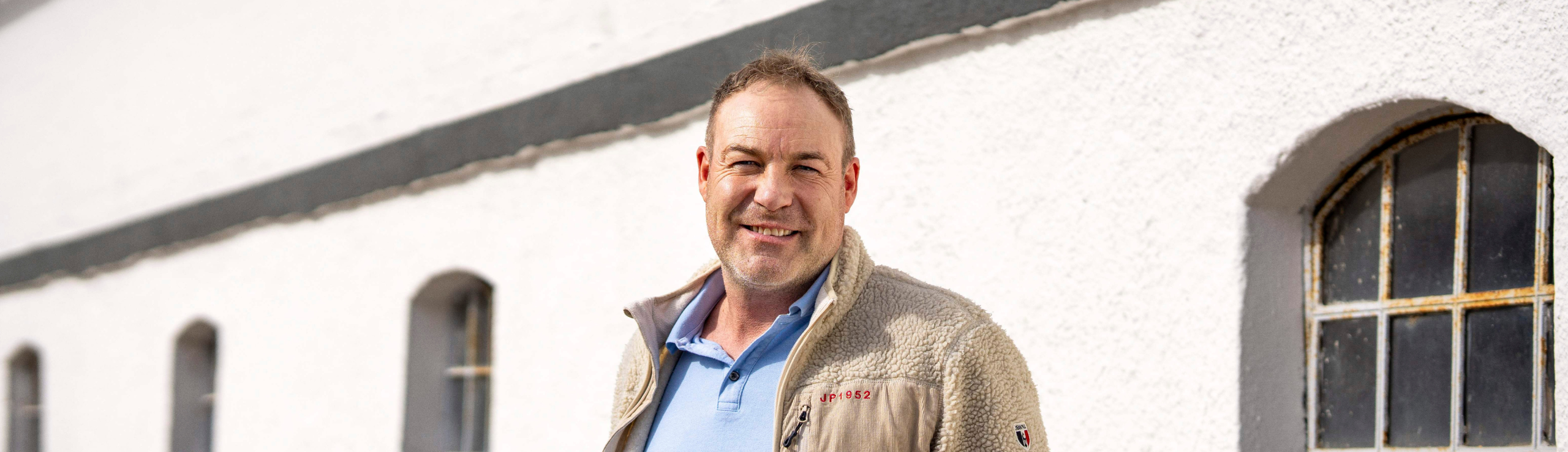 Søren Kørup Christensen Foran Staldmur