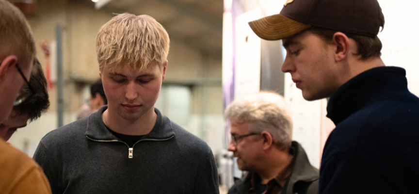 Kollegaer Der Kigger Nysgerrigt