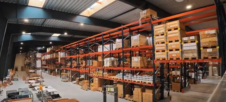 Efterspørgslen På Vikshop Produkter Er Vokset, Og Derfor Har Vi Nu Fået Meget Mere Plads Til Vores Store Sortiment Af Varer Til Kvægbrugeren Og Landbruget