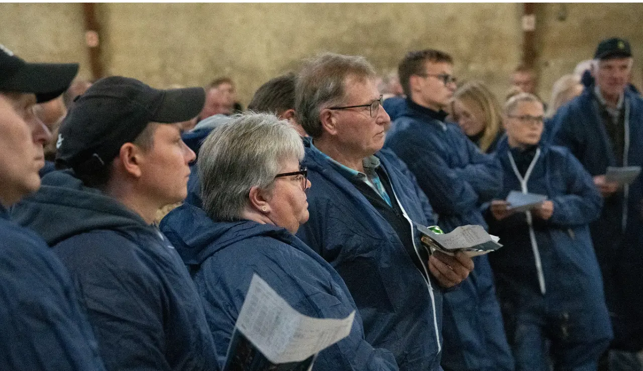 Gæster Lytter Til Oplæg