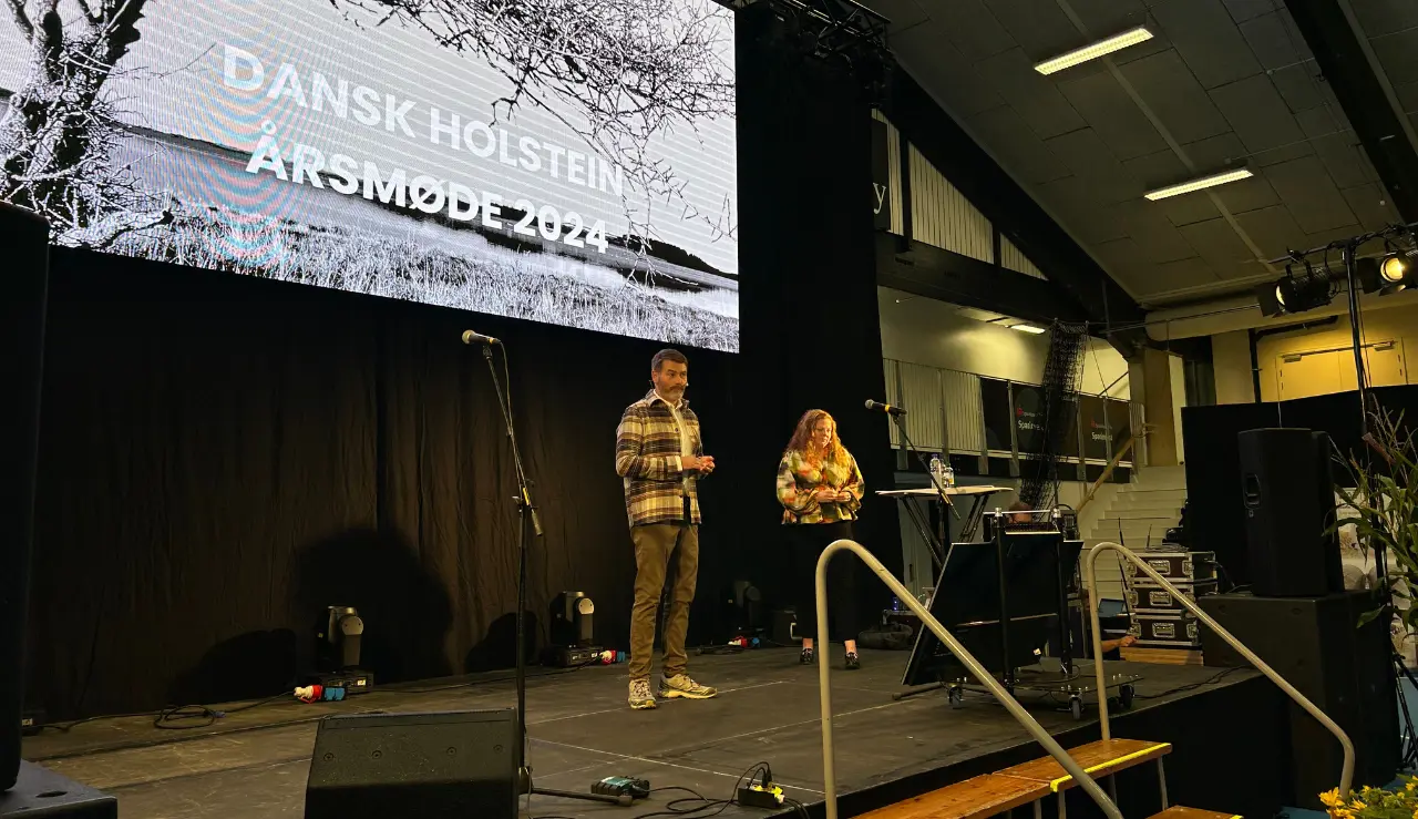 Nanna Og Johnny På Scenen